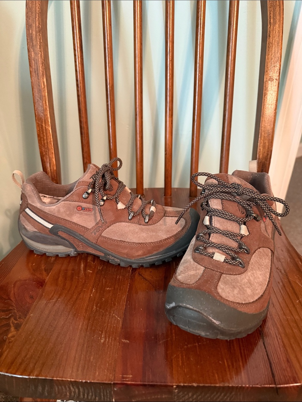 Women’s Brown Hiking Shoes - Waterproof Trail Sneakers